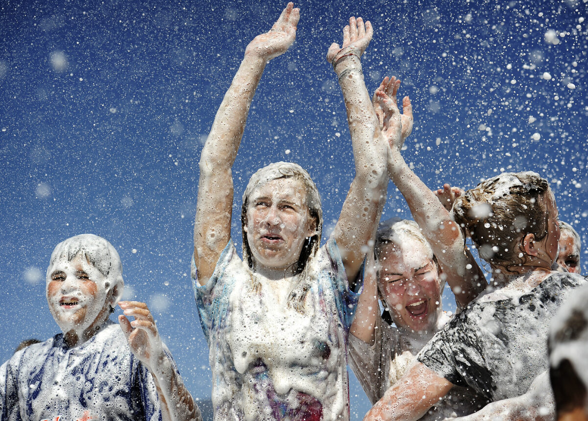 Smiles aplenty at Lehi’s annual Foam Day News, Sports, Jobs Daily